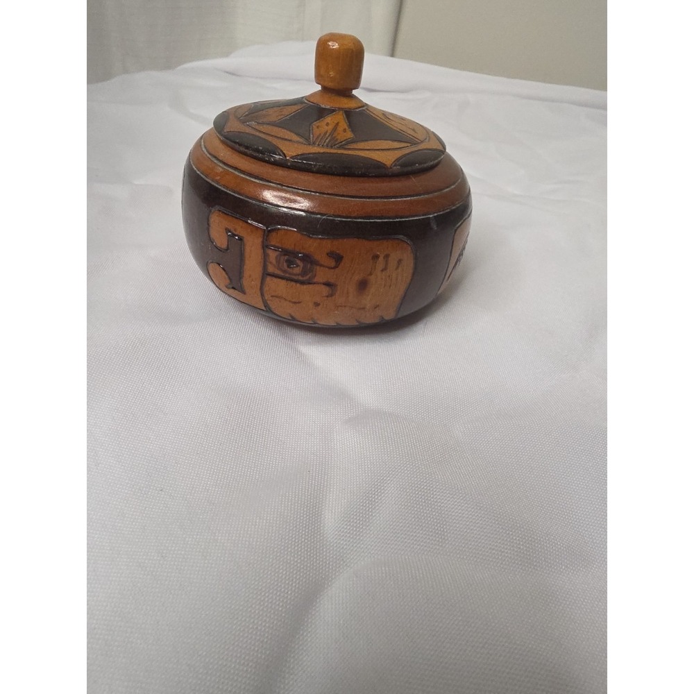 Wooden hand-carved trinket box with lid, vintage decorative storage - Picture 5 of 8